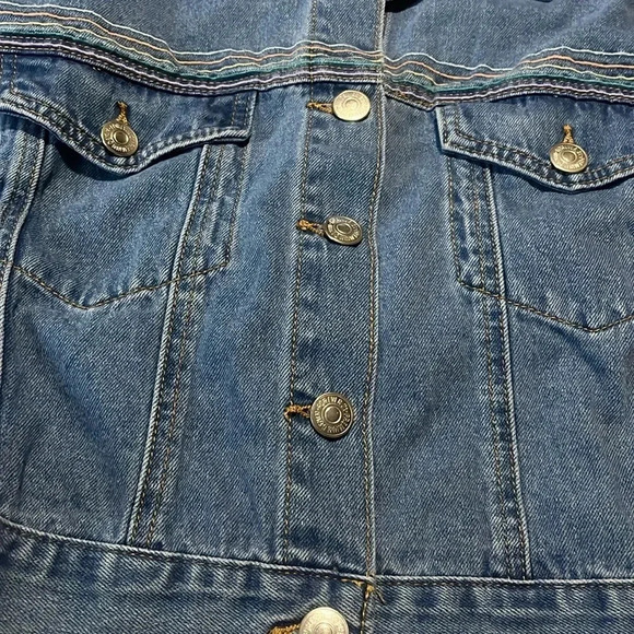 New! Forever 21 Denim Jacket Size Small - Picture 5 of 15